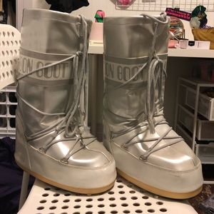 CLASSIC platform chrome/metallic SILVER MOON BOOTS